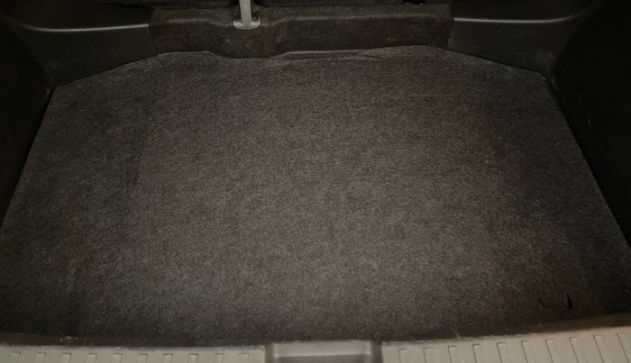 2022 Volkswagen TAIGUN TOPLINE 1.0 TSI MT, Petrol, Manual, 1,27,393 km, Boot Inside