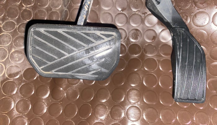 2014 Maruti Swift Dzire VXI AT, Petrol, Automatic, 97,002 km, Pedals