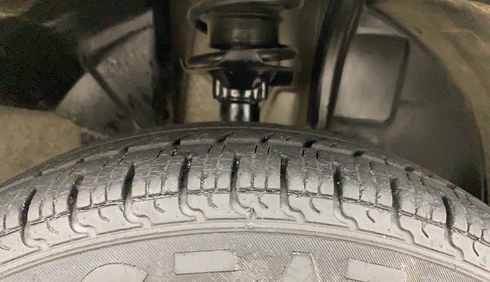 2018 Renault Kwid RXT 1.0 AMT, Petrol, Automatic, 28,606 km, Right Front Tyre Tread