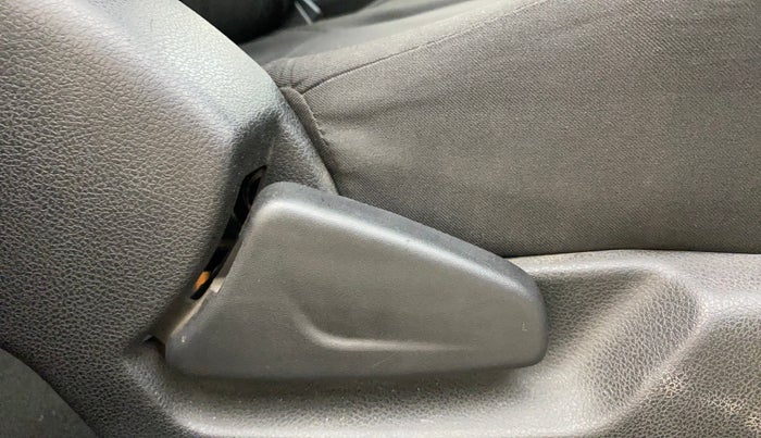 2018 Renault Kwid RXT 1.0 AMT, Petrol, Automatic, 28,606 km, Driver Side Adjustment Panel