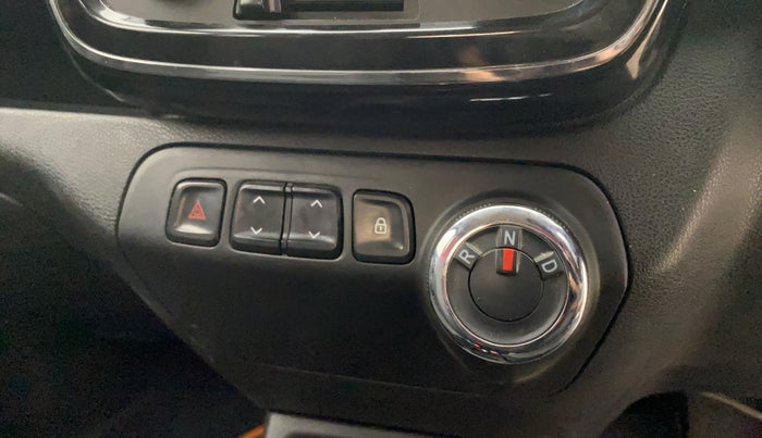 2018 Renault Kwid RXT 1.0 AMT, Petrol, Automatic, 28,606 km, Gear Lever