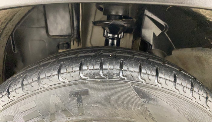 2018 Renault Kwid RXT 1.0 AMT, Petrol, Automatic, 28,606 km, Left Front Tyre Tread