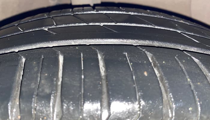 2015 Hyundai Xcent SX 1.2 (O), Petrol, Manual, 59,223 km, Right Front Tyre Tread