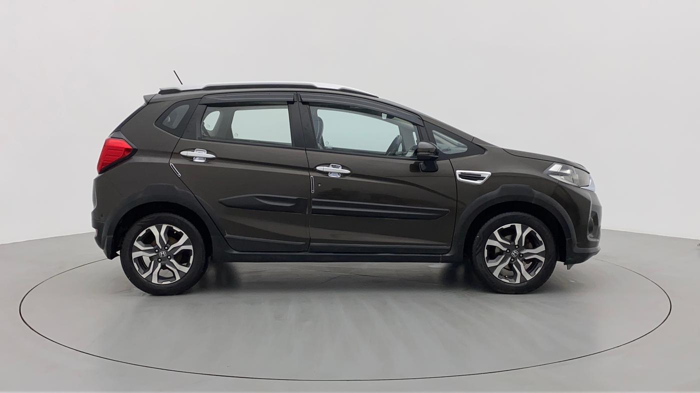 2017 Honda WR-V 1.2 i-VTEC VX MT, Petrol, Manual, 88,235 km, Right Side View