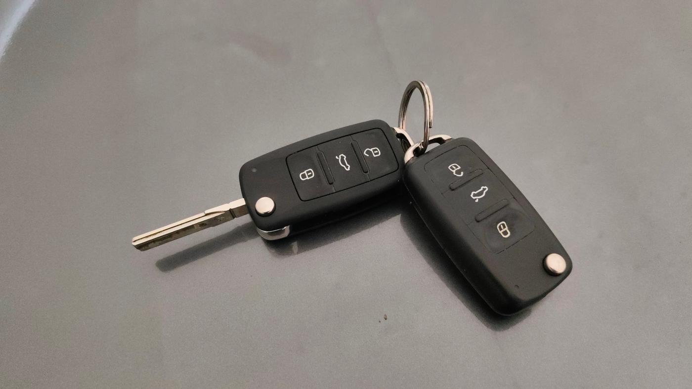 2014 Volkswagen Vento HIGHLINE 1.6 MPI, Petrol, Manual, 24,256 km, Key Close Up