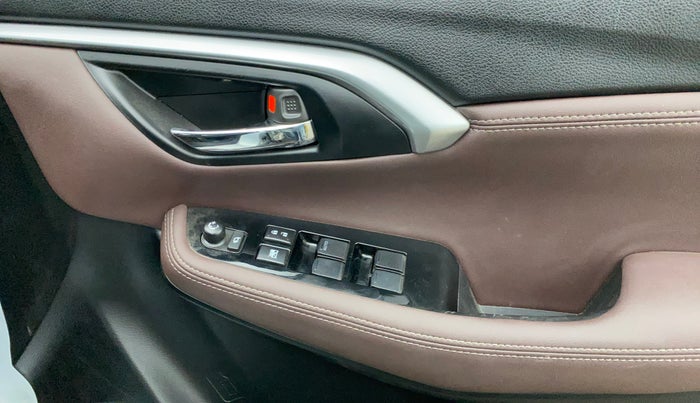 2023 Maruti Grand Vitara ZETA SMART HYBRID, Petrol, Manual, 10,426 km, Driver Side Door Panels Control