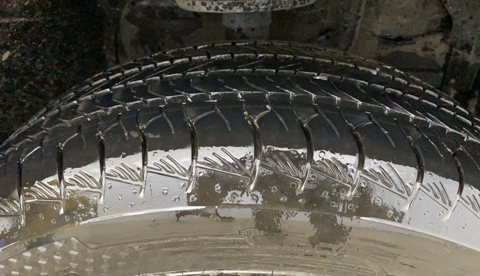 2023 Maruti Grand Vitara ZETA SMART HYBRID, Petrol, Manual, 10,426 km, Right Front Tyre Tread