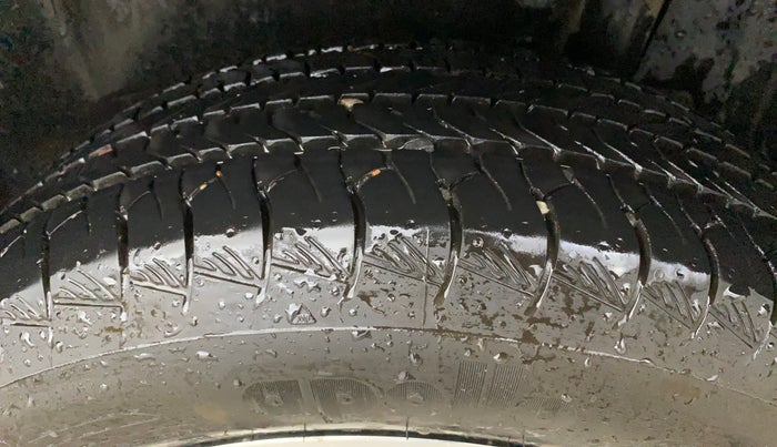 2023 Maruti Grand Vitara ZETA SMART HYBRID, Petrol, Manual, 10,426 km, Left Rear Tyre Tread