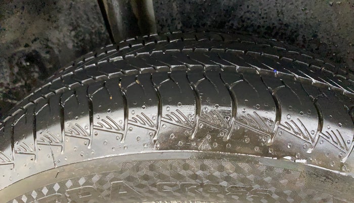 2023 Maruti Grand Vitara ZETA SMART HYBRID, Petrol, Manual, 10,426 km, Right Rear Tyre Tread