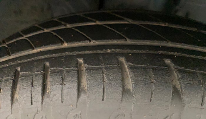 2021 Renault Kwid RXL 1.0 AMT, Petrol, Automatic, 28,286 km, Right Front Tyre Tread