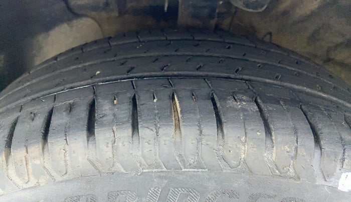 2020 Hyundai Verna 1.6 VTVT SX, Petrol, Manual, 40,516 km, Left Front Tyre Tread