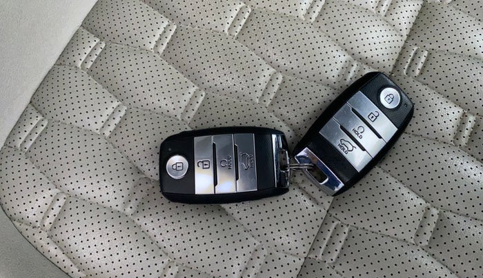 2022 KIA SELTOS HTX PETROL 1.5, Petrol, Manual, 59,618 km, Key Close Up