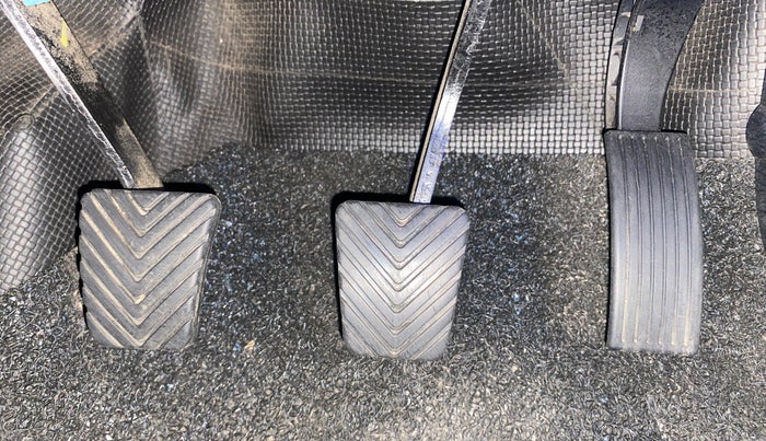 2022 Hyundai NEW I20 ASTA 1.2 MT, Petrol, Manual, 22,871 km, Pedals