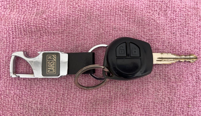2014 Maruti Swift Dzire VXI, Petrol, Manual, 61,871 km, Key Close Up