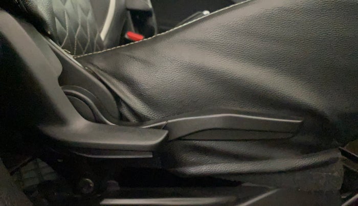 2017 Maruti Baleno ALPHA PETROL 1.2, Petrol, Manual, 88,657 km, Driver Side Adjustment Panel