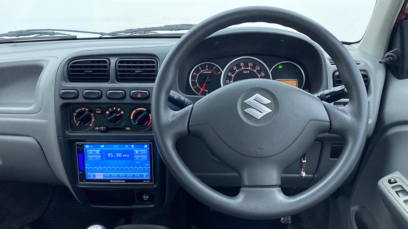 2014 Maruti Alto K10 VXI P, Petrol, Manual, 17,625 km, Steering Wheel Close Up