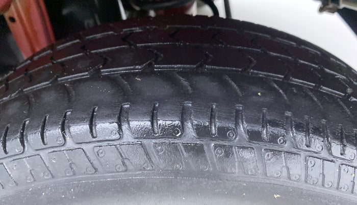2014 Maruti Alto K10 VXI P, Petrol, Manual, 17,625 km, Left Rear Tyre Tread