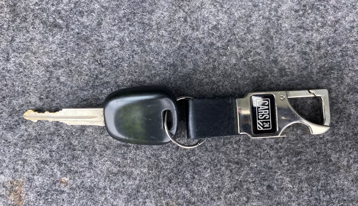 2014 Maruti Alto K10 VXI P, Petrol, Manual, 17,625 km, Key Close Up