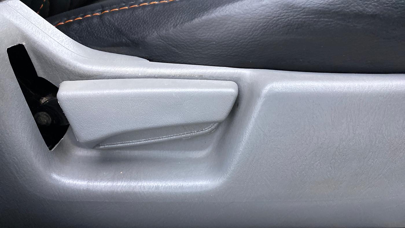 2014 Maruti Alto K10 VXI P, Petrol, Manual, 17,625 km, Driver Side Adjustment Panel