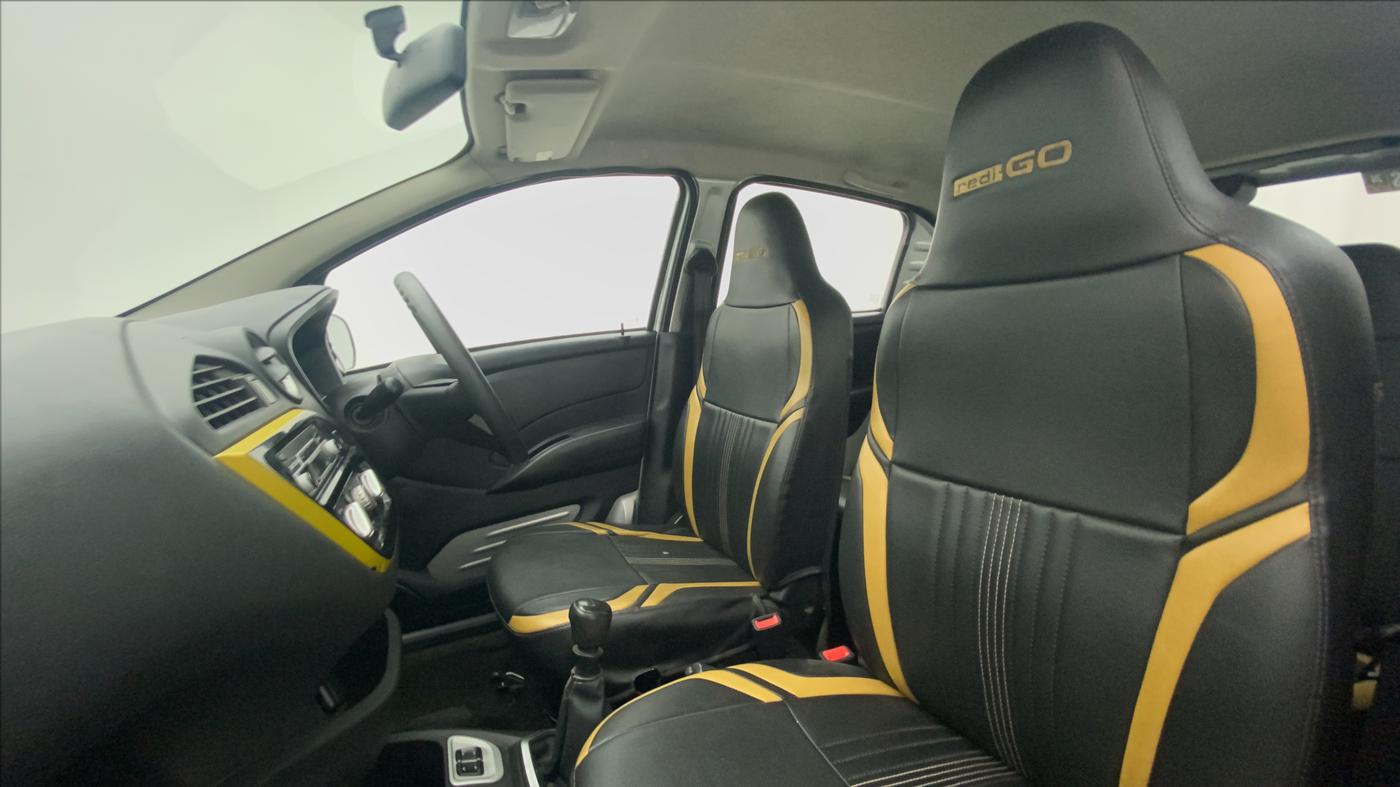 2018 Datsun Redi Go GOLD LIMITED EDITION, Petrol, Manual, 22,372 km, Right Side Front Door Cabin