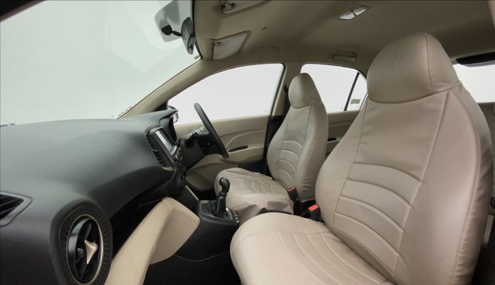2019 Hyundai NEW SANTRO SPORTZ CNG, CNG, Manual, 47,451 km, Right Side Front Door Cabin
