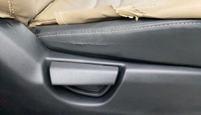 2019 Hyundai NEW SANTRO SPORTZ CNG, CNG, Manual, 47,451 km, Driver Side Adjustment Panel