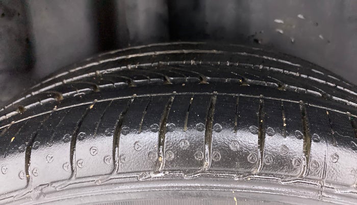 2022 Volkswagen Polo 1.0 GT TSI AT, Petrol, Automatic, 20,852 km, Right Rear Tyre Tread