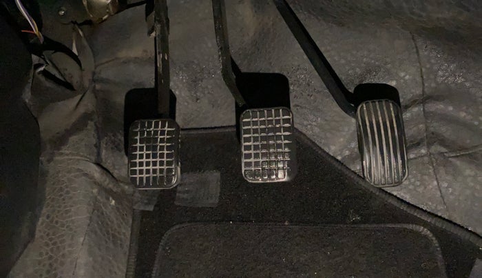 2018 Tata Tiago XZ PETROL, CNG, Manual, 1,01,033 km, Pedals