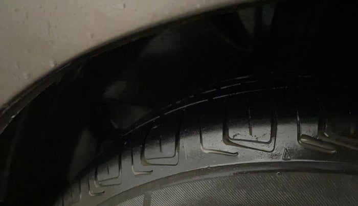 2018 Tata Tiago XZ PETROL, CNG, Manual, 1,01,033 km, Left Rear Tyre Tread