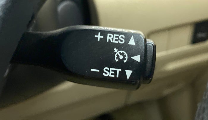 2018 Toyota YARIS V CVT, Petrol, Automatic, 18,877 km, Adaptive Cruise Control