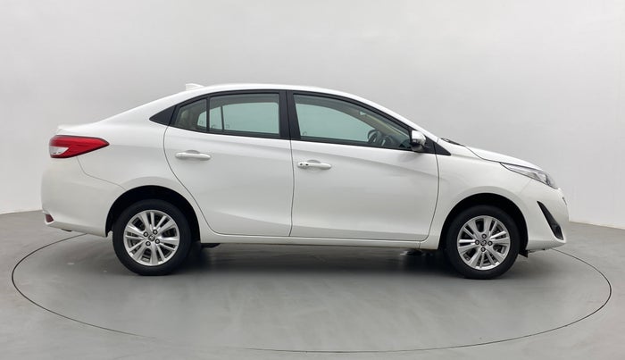 2018 Toyota YARIS V CVT, Petrol, Automatic, 18,877 km, Right Side View