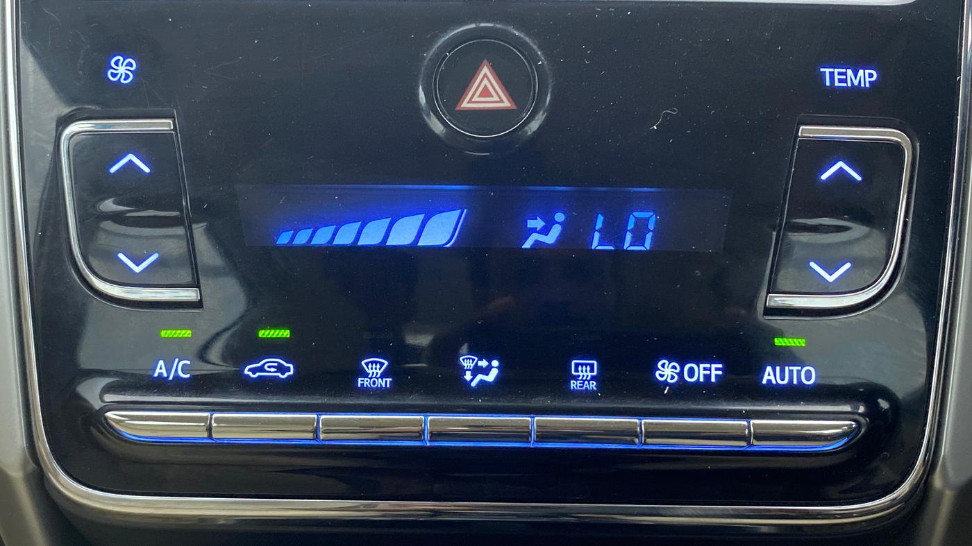 2018 Toyota YARIS V CVT, Petrol, Automatic, 18,877 km, Automatic Climate Control