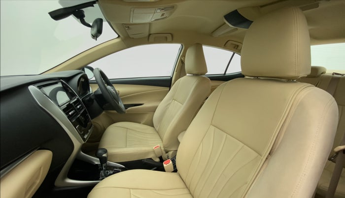 2018 Toyota YARIS V CVT, Petrol, Automatic, 18,877 km, Right Side Front Door Cabin