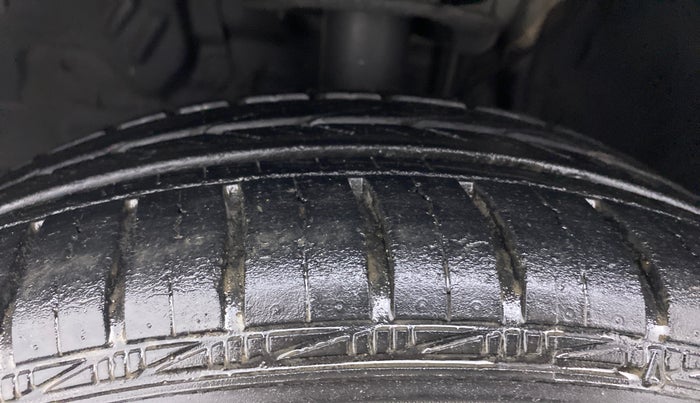 2018 Toyota YARIS V CVT, Petrol, Automatic, 18,877 km, Left Front Tyre Tread