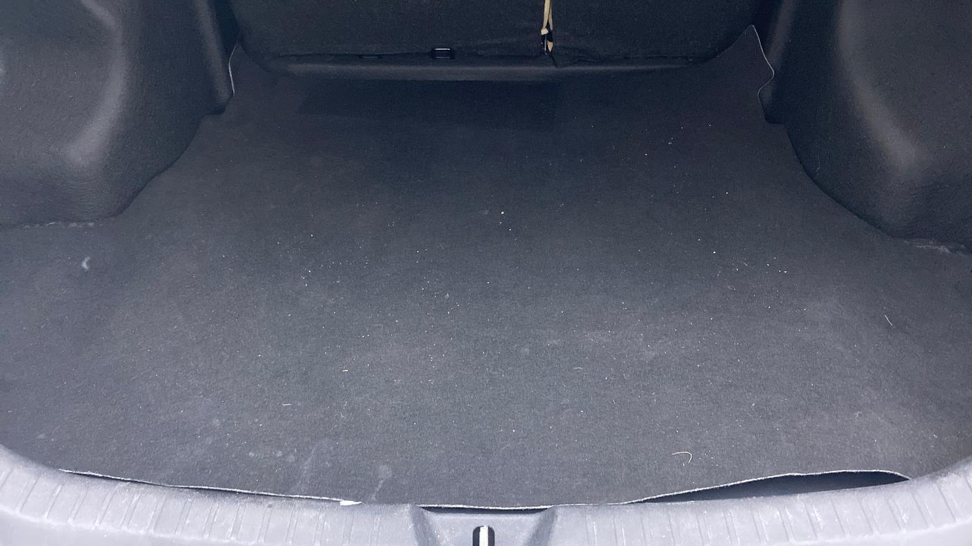 2018 Toyota YARIS V CVT, Petrol, Automatic, 18,877 km, Boot Inside