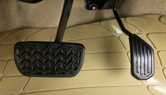 2018 Toyota YARIS V CVT, Petrol, Automatic, 18,877 km, Pedals