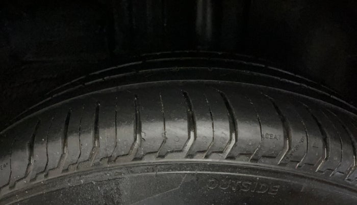 2022 Tata ALTROZ XM PLUS PETROL, Petrol, Manual, 58,299 km, Left Rear Tyre Tread