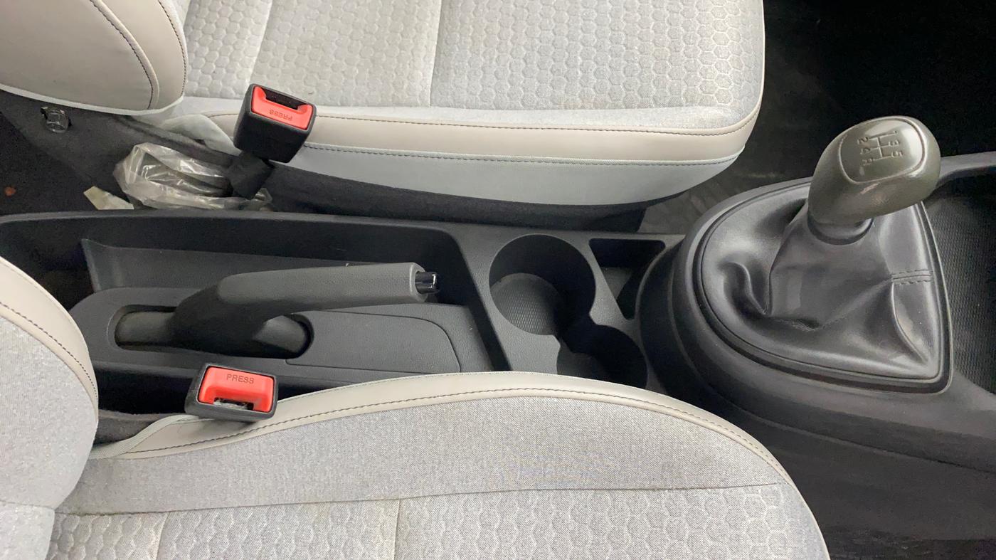 2019 Hyundai GRAND I10 NIOS ERA 1.2 KAPPA VTVT, Petrol, Manual, 1,50,554 km, Gear Lever