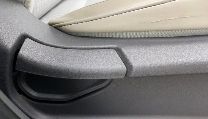 2019 Hyundai GRAND I10 NIOS ERA 1.2 KAPPA VTVT, Petrol, Manual, 1,50,554 km, Driver Side Adjustment Panel