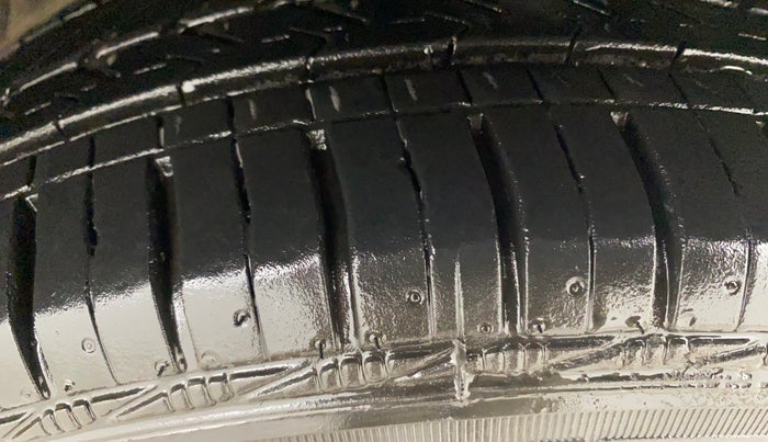 2019 Hyundai GRAND I10 NIOS ERA 1.2 KAPPA VTVT, Petrol, Manual, 1,50,554 km, Right Front Tyre Tread