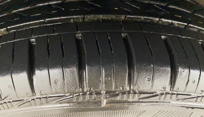 2019 Hyundai GRAND I10 NIOS ERA 1.2 KAPPA VTVT, Petrol, Manual, 1,50,554 km, Left Front Tyre Tread