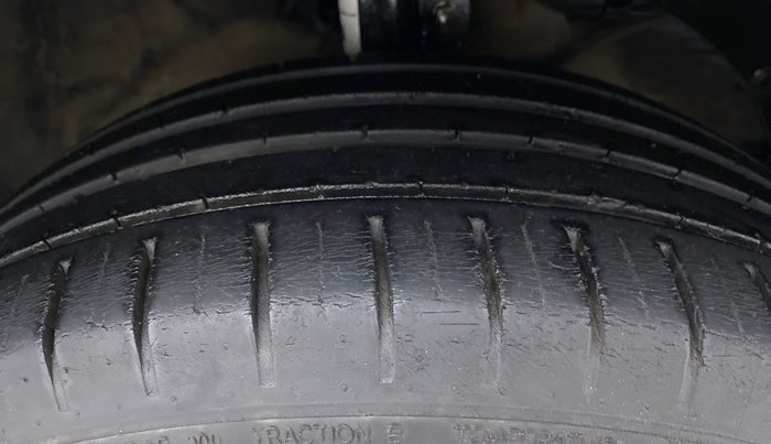 2018 Maruti Baleno ZETA PETROL 1.2, Petrol, Manual, 96,858 km, Right Front Tyre Tread