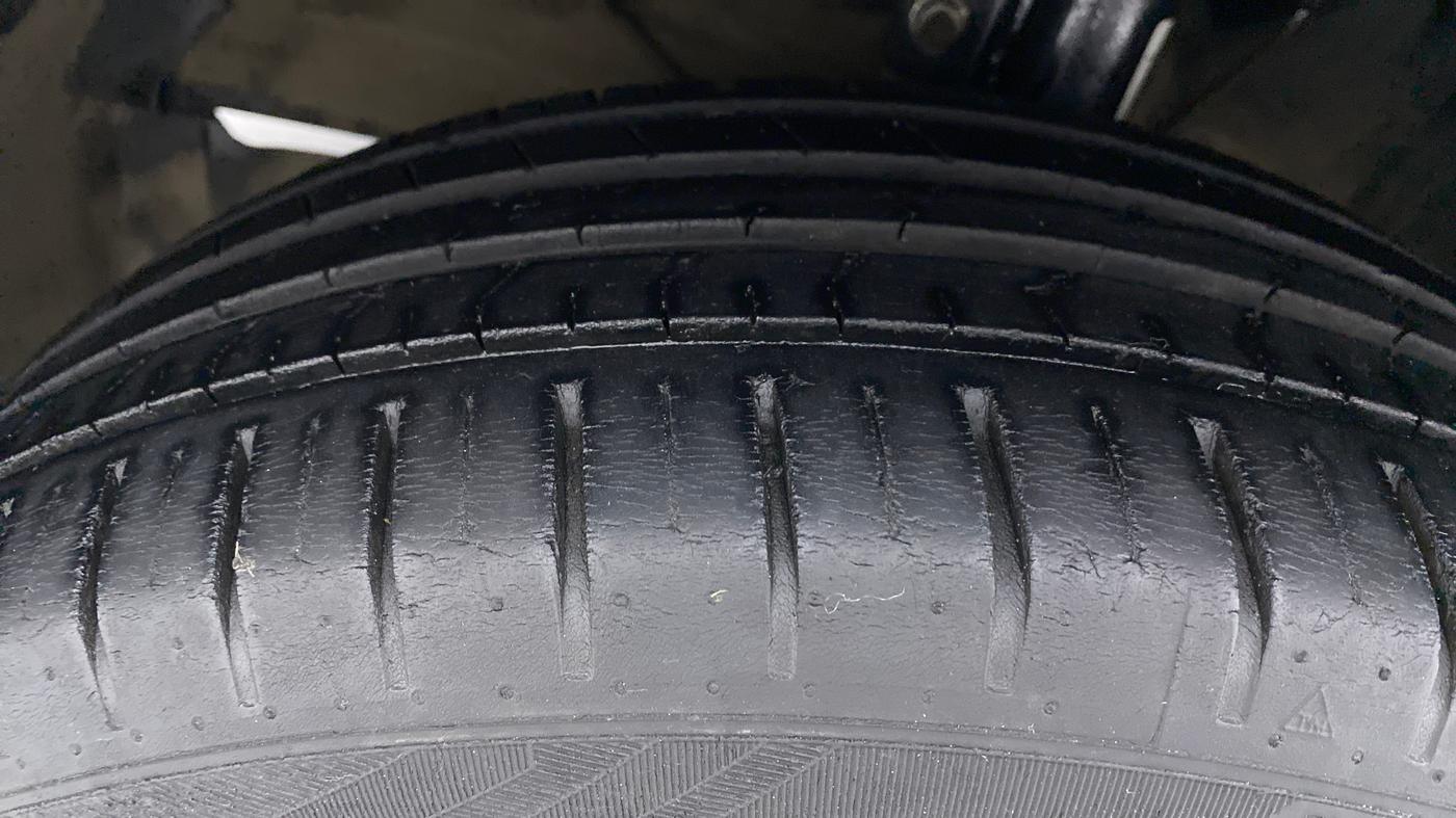 2018 Maruti Baleno ZETA PETROL 1.2, Petrol, Manual, 96,858 km, Left Front Tyre Tread