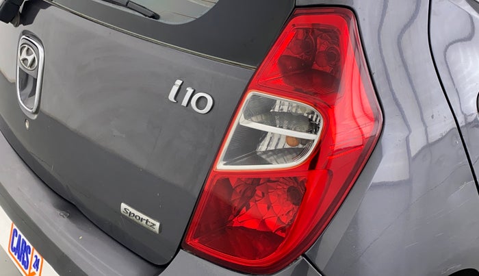 2011 Hyundai i10 SPORTZ 1.2, CNG, Manual, 84,120 km, Right tail light - Minor scratches