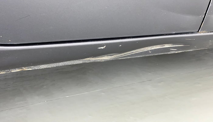 2011 Hyundai i10 SPORTZ 1.2, CNG, Manual, 84,120 km, Right running board - Slightly dented