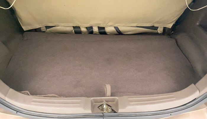 2010 Maruti Zen Estilo LXI, Petrol, Manual, 73,482 km, Boot Inside