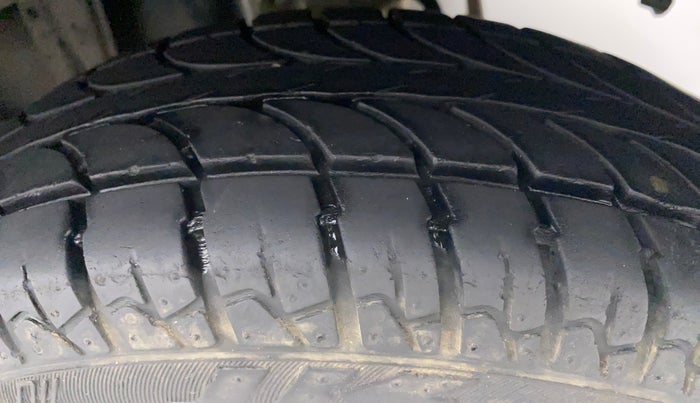 2010 Maruti Zen Estilo LXI, Petrol, Manual, 73,482 km, Left Rear Tyre Tread