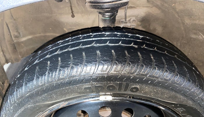 2016 Maruti Wagon R 1.0 VXI, Petrol, Manual, 40,291 km, Left Front Tyre Tread