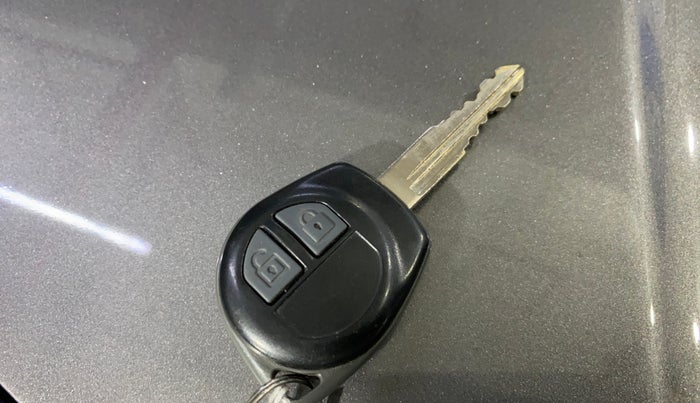 2016 Maruti Wagon R 1.0 VXI, Petrol, Manual, 40,291 km, Key Close Up