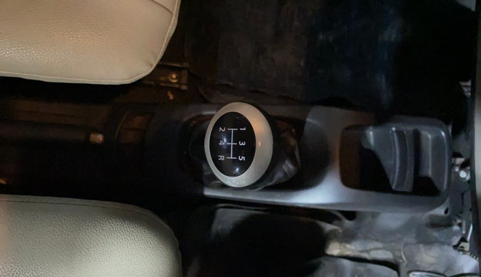 2016 Maruti Wagon R 1.0 VXI, Petrol, Manual, 40,291 km, Gear Lever